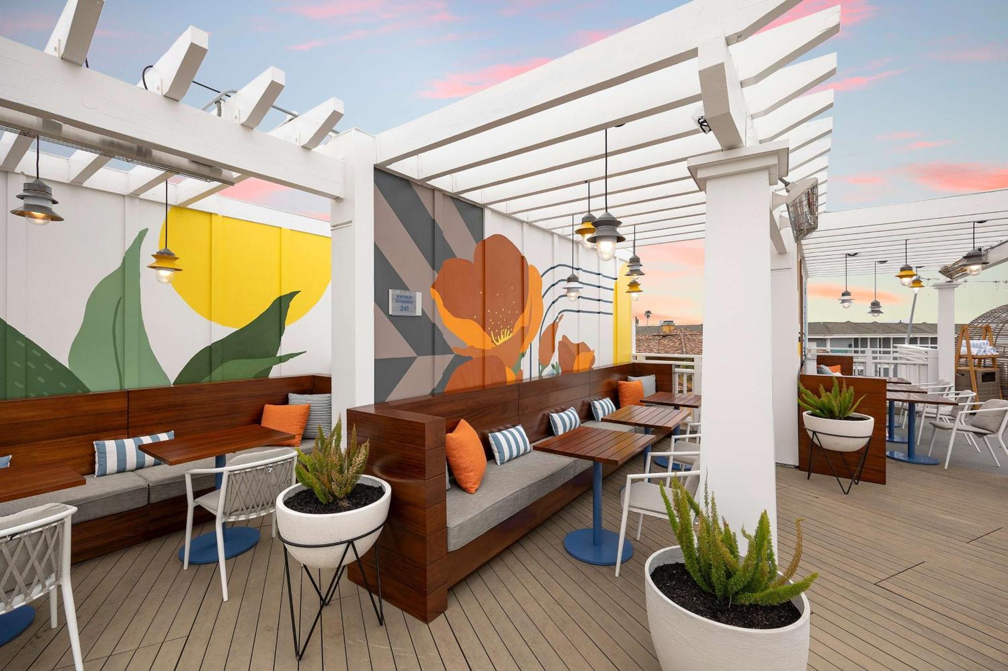 Inn At The Pier Pismo Beach, Curio Collection By Hilton Exterior foto