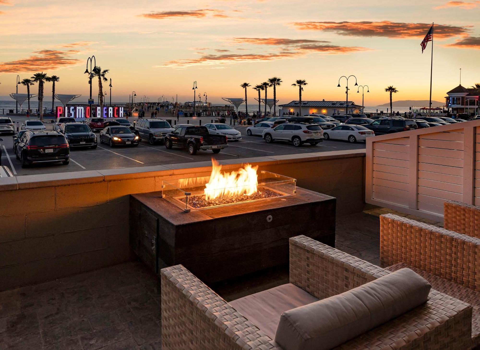 Inn At The Pier Pismo Beach, Curio Collection By Hilton Exterior foto